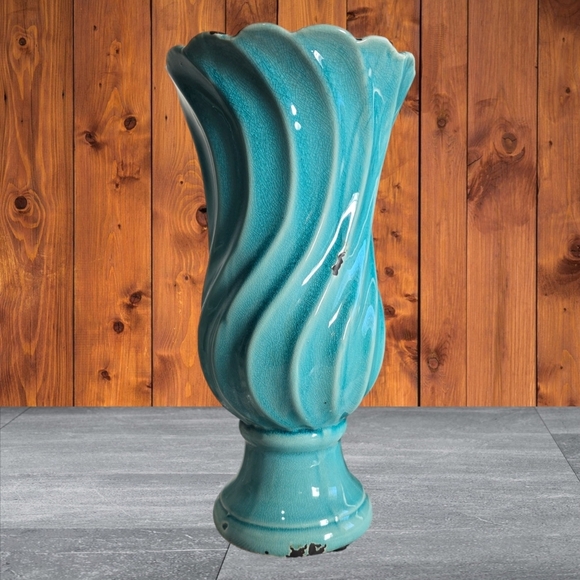 Vintage-Handmade One of a kind Mid Century  Rustic Swirl Vase - Picture 2 of 5